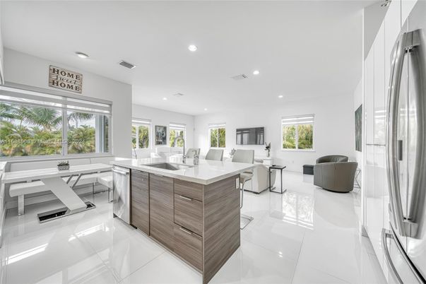 Dining room, Interior, Kitchen, Recessed Lighting