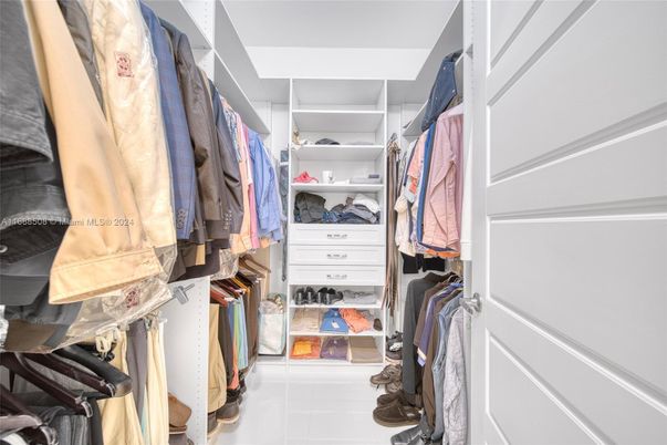 Interior, Walk-in Closets