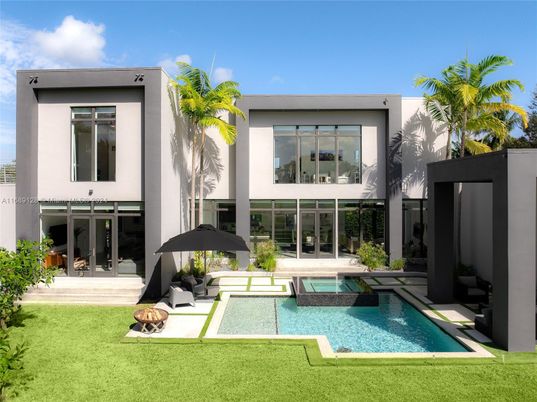 Backyard, Exterior, Pool