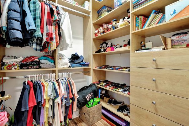 Interior, Walk-in Closets