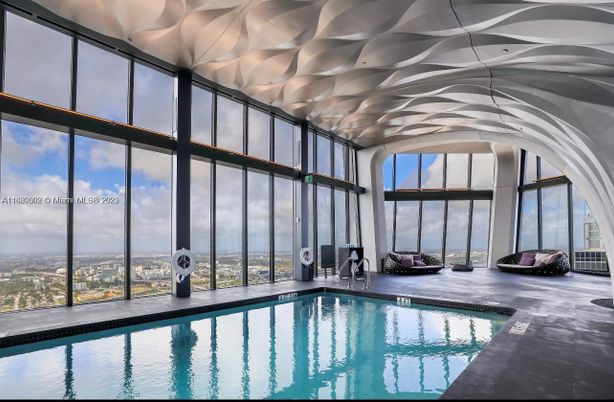 Interior, Pool, Sun Room
