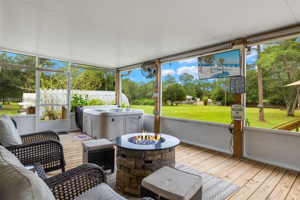 Hot Tub, Interior, Sun Room, Wood Texture Flooring