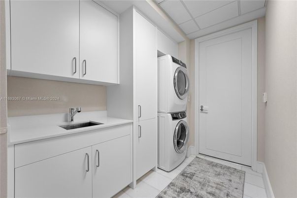 Interior, Utility Closets, Washer