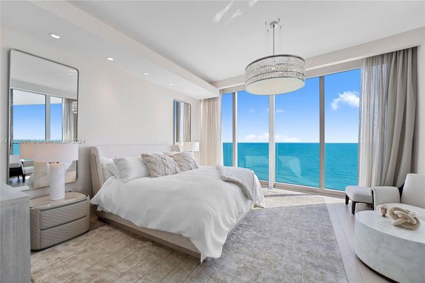 Bedroom, Interior, Pendant Lights, Recessed Lighting, Water
