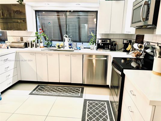 Interior, Kitchen, Stainless Steel Appliances