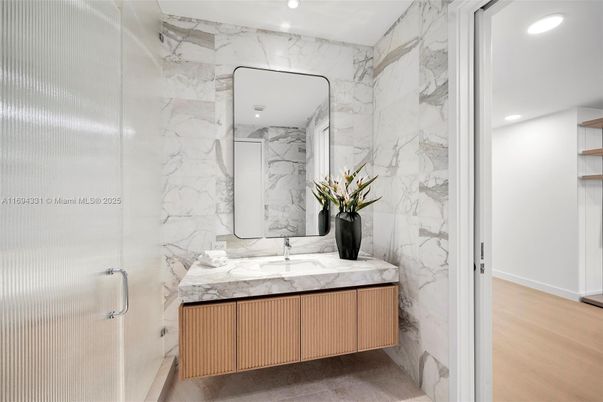 Bathroom, Interior, Marble Walls, Recessed Lighting, Wood Texture Flooring