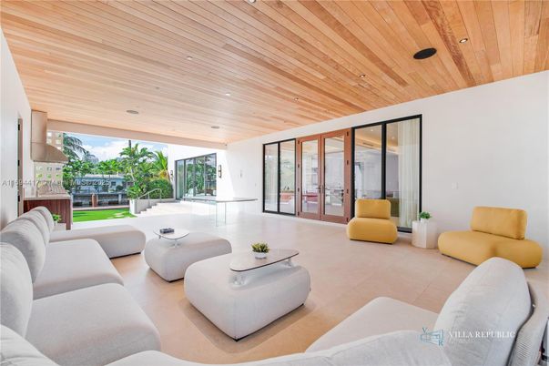 Interior, Living room, Recessed Lighting, Wooden Ceilings