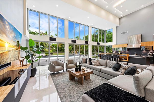 Interior, Kitchen, Living room, Recessed Lighting, Stainless Steel Appliances