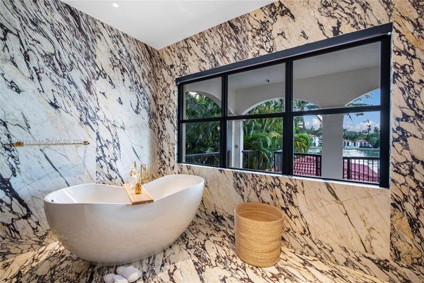 Bathroom, Free Standing Baths, Interior, Marble, Marble Walls, Recessed Lighting