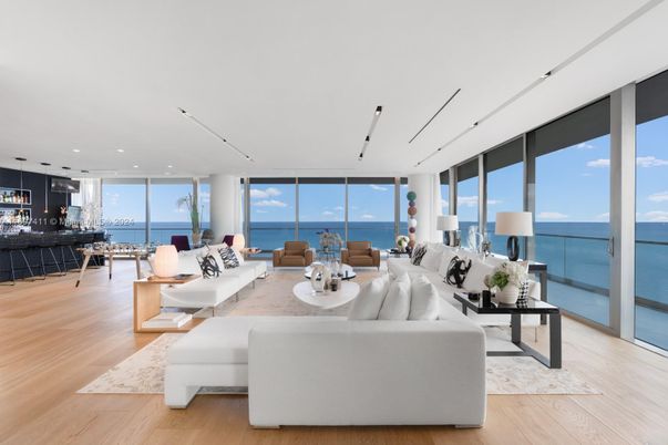 Dining room, Interior, Kitchen, Living room, Pendant Lights, Recessed Lighting, Water, Wood Texture Flooring