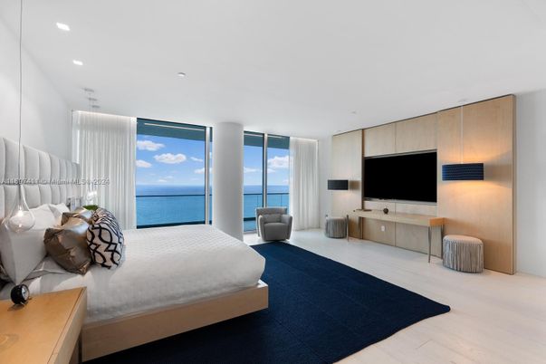 Bedroom, Interior, Recessed Lighting, Water, Wood Texture Flooring