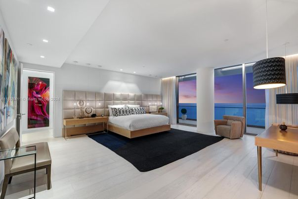 Bedroom, Interior, Pendant Lights, Recessed Lighting, Water, Wood Texture Flooring