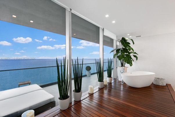 Bathroom, Free Standing Baths, Interior, Recessed Lighting, Water, Wood Texture Flooring