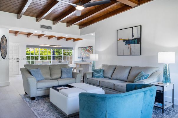 Dining room, Interior, Living room, Recessed Lighting, Wooden Beams, Wooden Ceilings