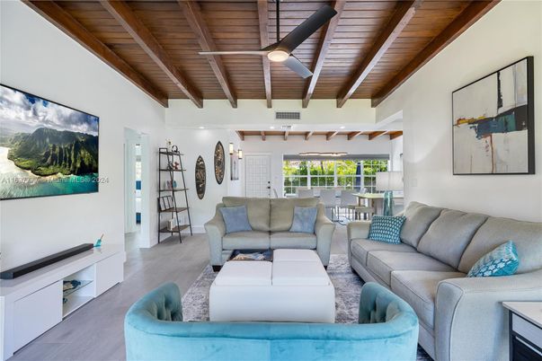 Dining room, Interior, Living room, Recessed Lighting, Wooden Beams, Wooden Ceilings, Wood Texture Flooring