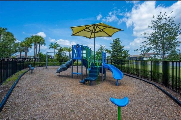 Backyard, Exterior, Playground
