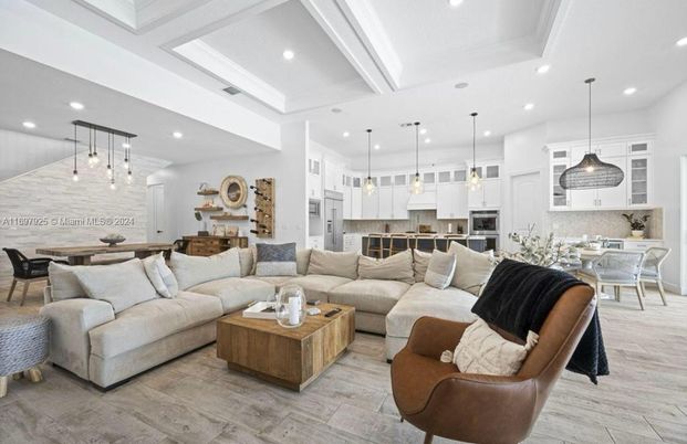 Dining room, Interior, Kitchen, Living room, Pendant Lights, Recessed Lighting, Stainless Steel Appliances, Wood Texture Flooring