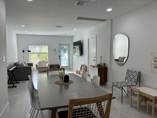Dining room, Interior, Living room, Recessed Lighting