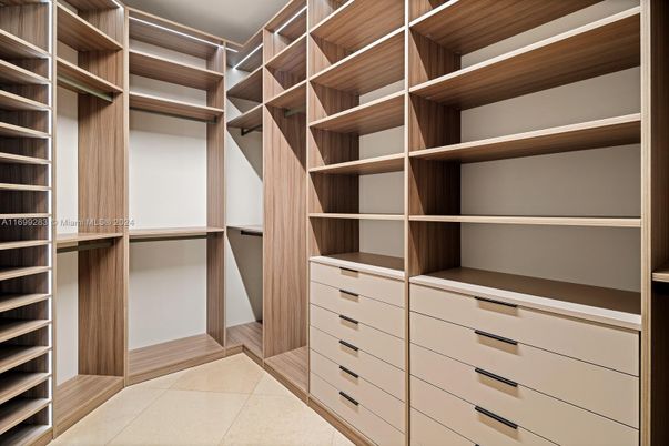 Interior, Walk-in Closets