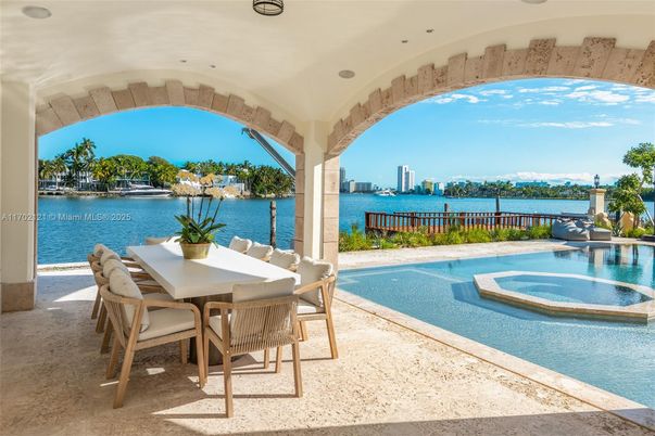 Exterior, Lake, Pool