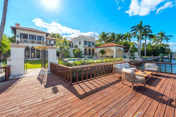 Backyard, Exterior, Water