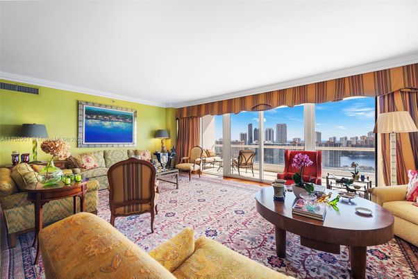 Interior, Living room, Water