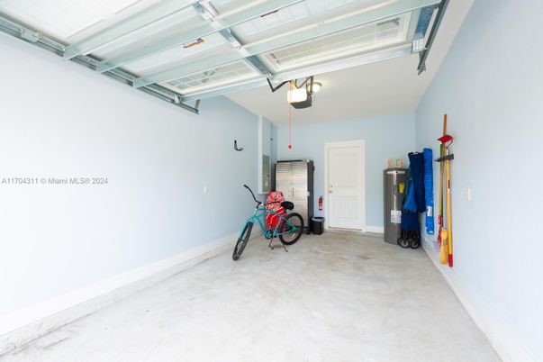 Garage, Interior