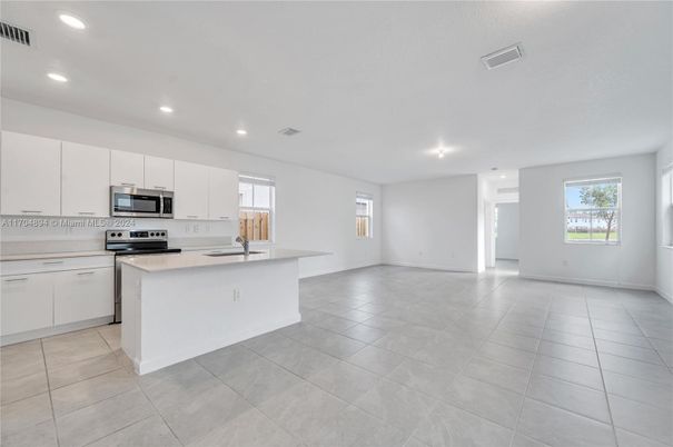 Empty room, Interior, Kitchen, Recessed Lighting, Stainless Steel Appliances