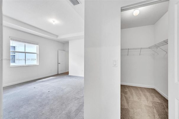 Interior, Walk-in Closets