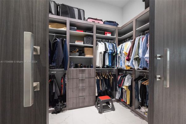 Interior, Marble, Walk-in Closets