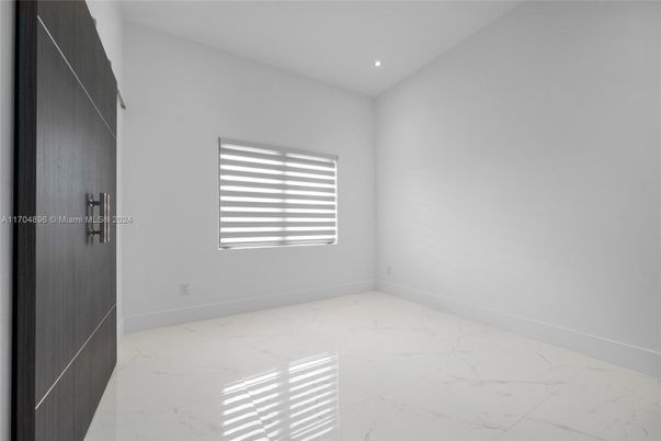 Empty room, Interior, Marble, Recessed Lighting