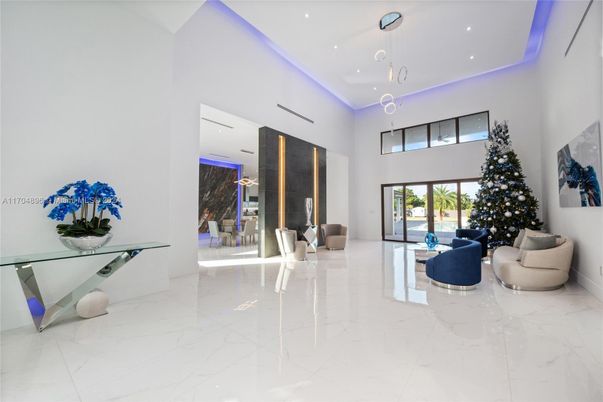 Interior, Living room, Marble, Pendant Lights, Recessed Lighting