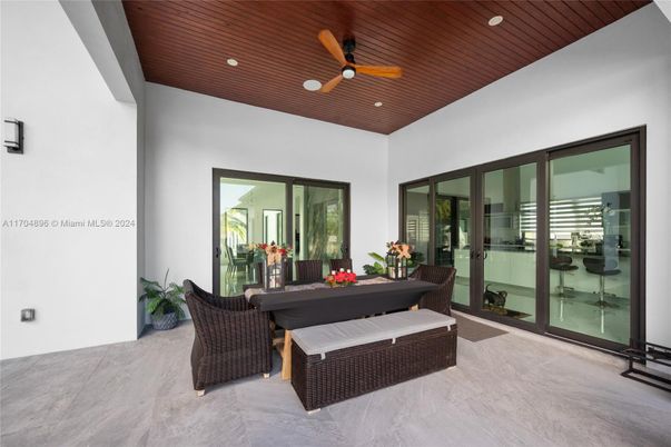 Exterior, Recessed Lighting