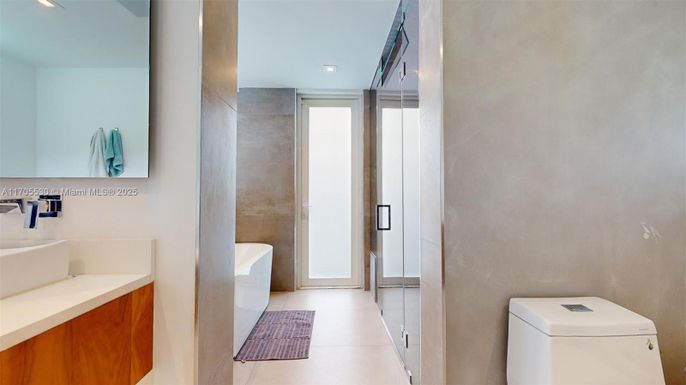 Bathroom, Interior, Recessed Lighting, Washer