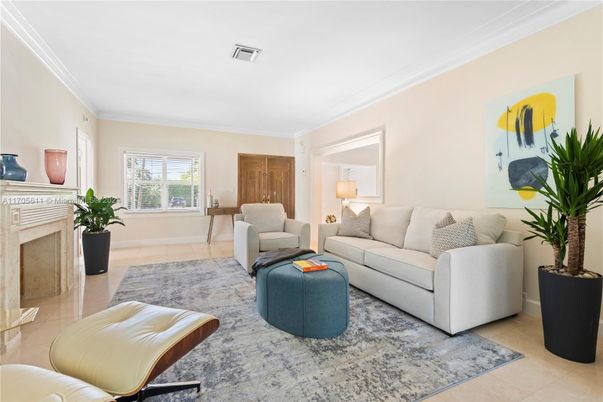 Fireplace, Interior, Living room