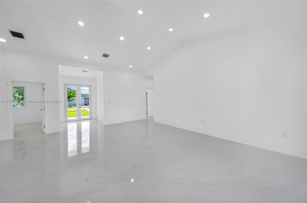 Empty room, Interior, Marble, Recessed Lighting