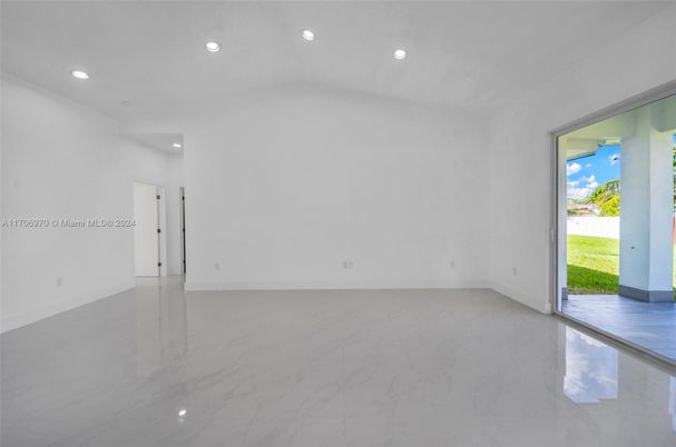 Empty room, Interior, Marble, Recessed Lighting