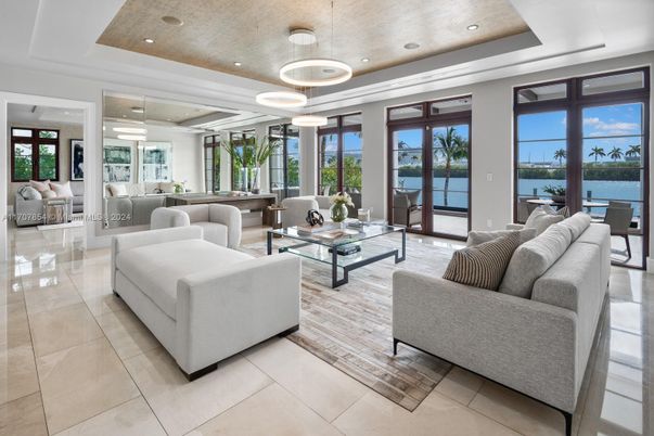 Interior, Living room, Pendant Lights, Recessed Lighting, Water
