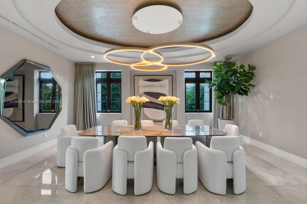 Dining room, Interior, Pendant Lights, Recessed Lighting