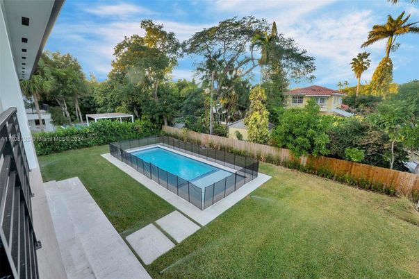 Backyard, Exterior, Pool