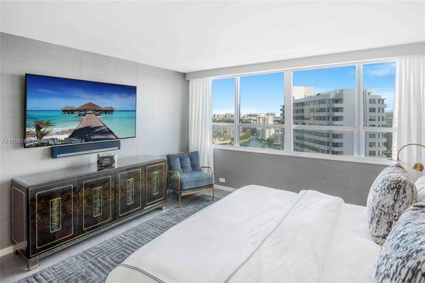 Bedroom, Interior, Water