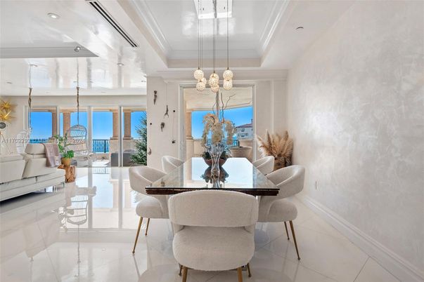 Dining room, Interior, Pendant Lights