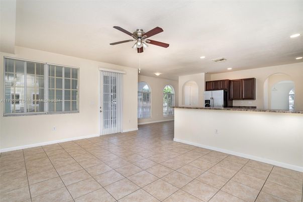Empty room, Interior, Kitchen, Recessed Lighting