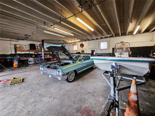 Garage, Interior