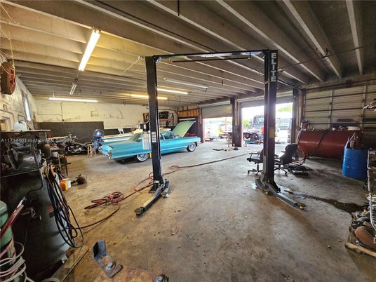 Fitness Equipment, Garage, Interior