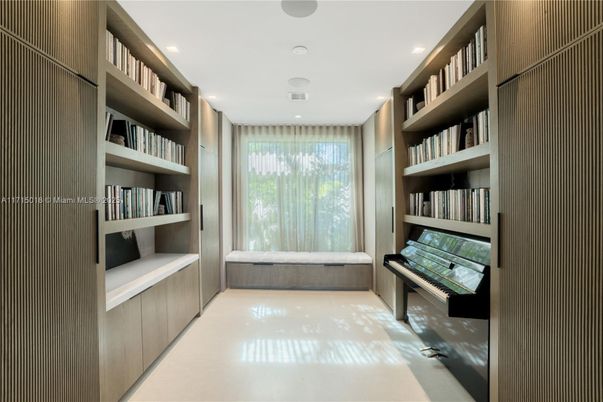 Interior, Piano, Recessed Lighting