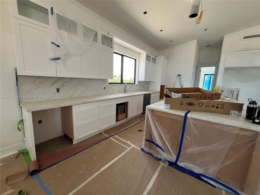 Interior, Kitchen, Marble Walls, Recessed Lighting