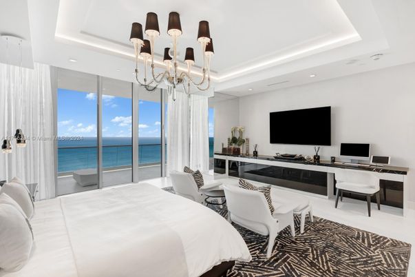 Bedroom, Chandelier, Home Office, Interior, Recessed Lighting, Water