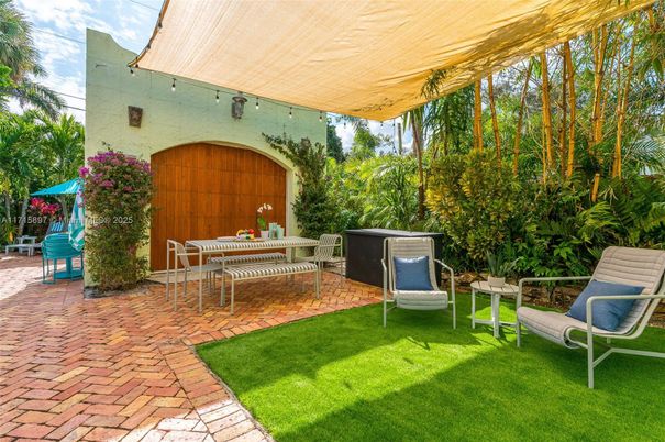 Backyard, Exterior