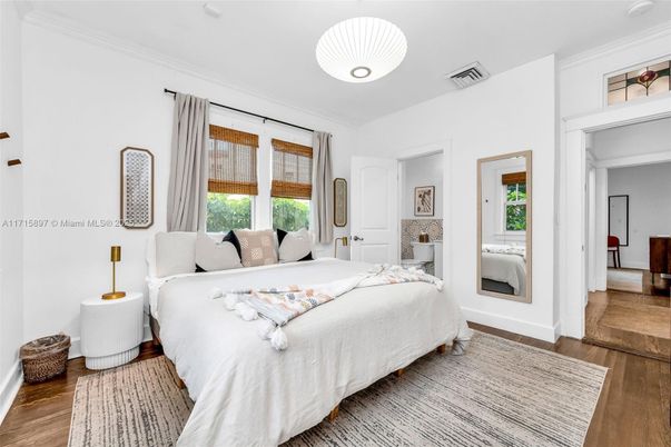 Bedroom, Interior, Pendant Lights, Wood Texture Flooring